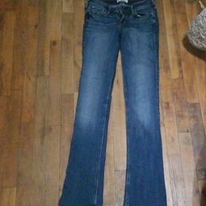 6.Hollister jeans